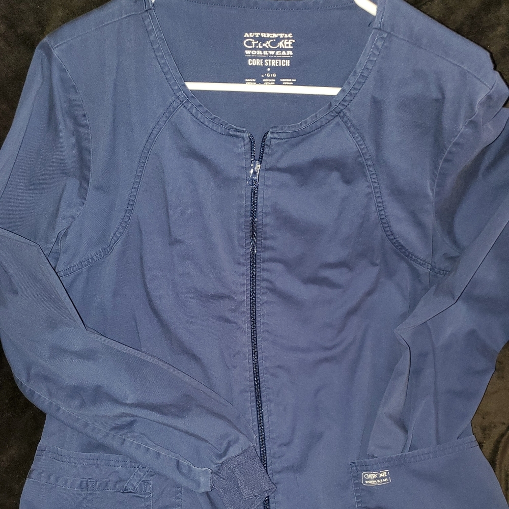 🙃‼️Cherokee Scrub jacket‼️🙃